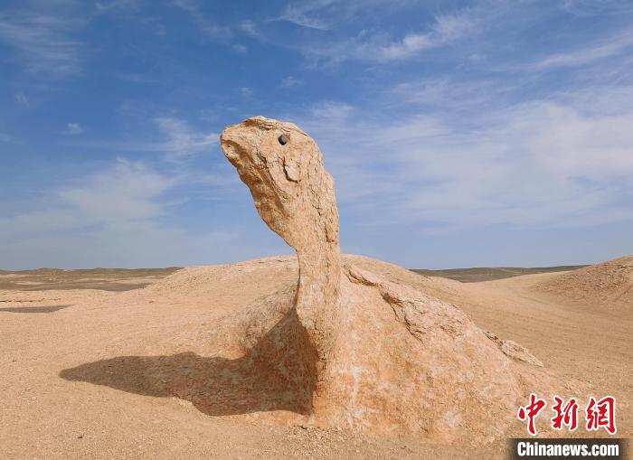 新疆哈密“魔鬼城”地貌神奇壮观  第3张